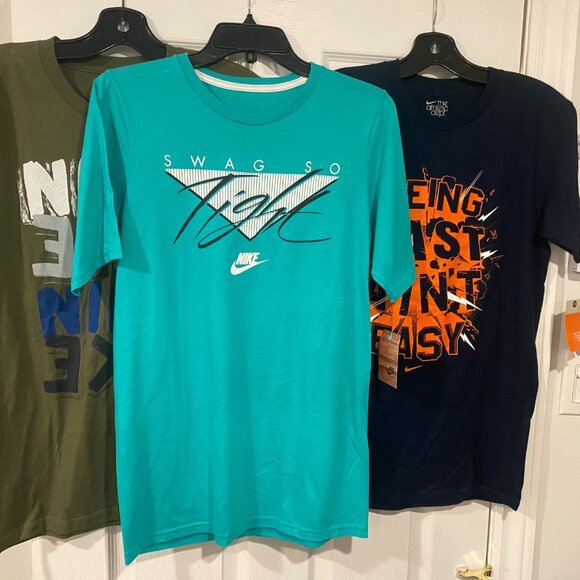 Nike 3 set of tee shirts Regular and slim Fit size small - Picture 2 of 4